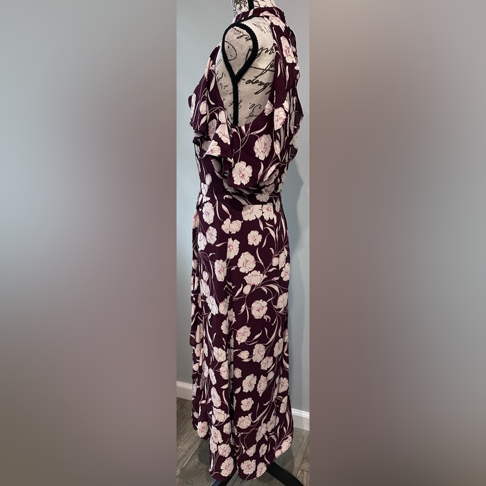 🌸 LC Lauren Conrad Runway Burgundy Floral Chiffon Ruffled Halter🌸 - Picture 3 of 10